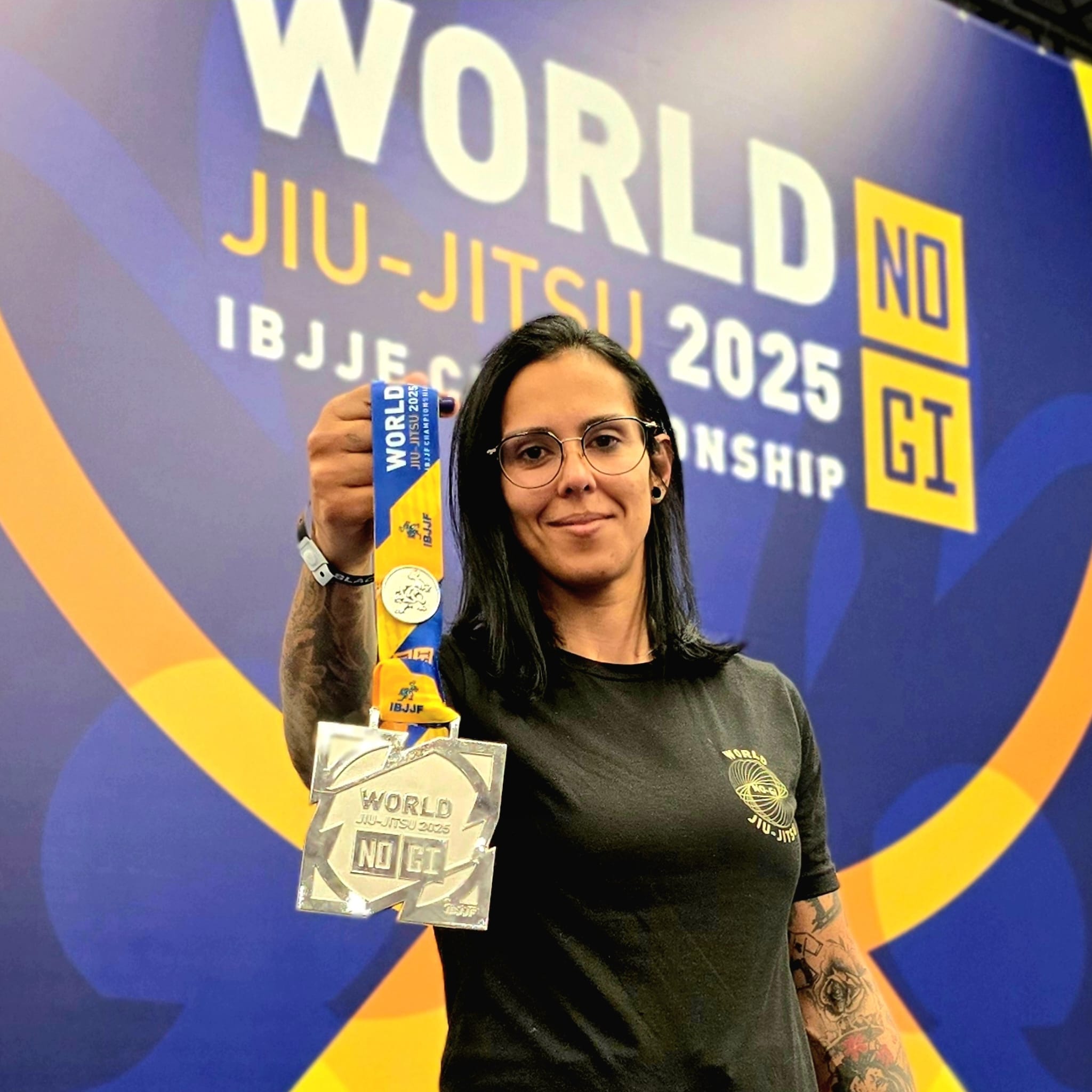 Janine Mello transforma adversidade em combustível no cenário internacional do Jiu-Jitsu